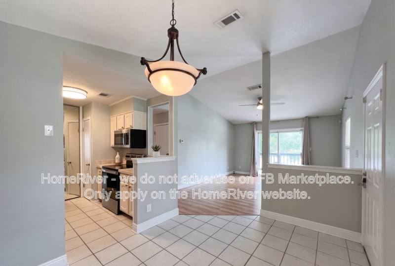 Condo for rent at 2299 Scenic Highway B5, Pensacola, FL 32503