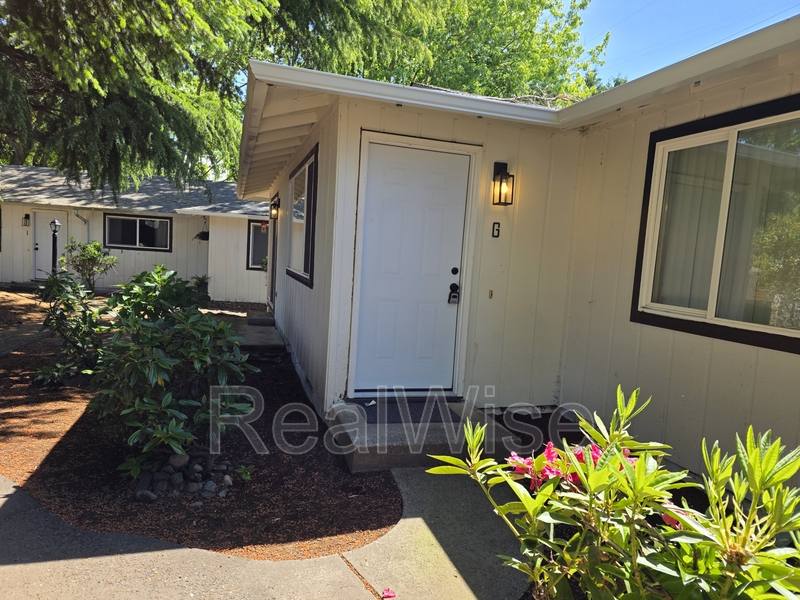 Apartment for rent at 1101 NE Minnehaha St #G, Vancouver, WA 98665