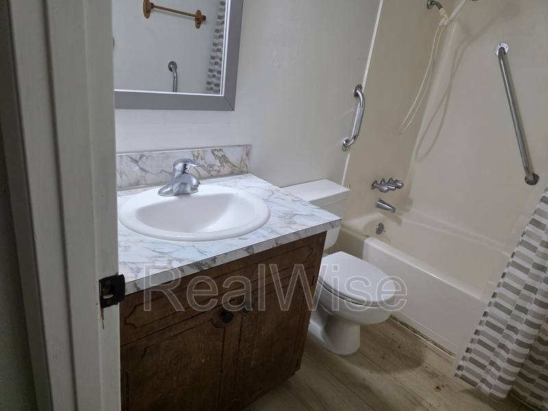 Apartment for rent at 1101 NE Minnehaha St #G, Vancouver, WA 98665