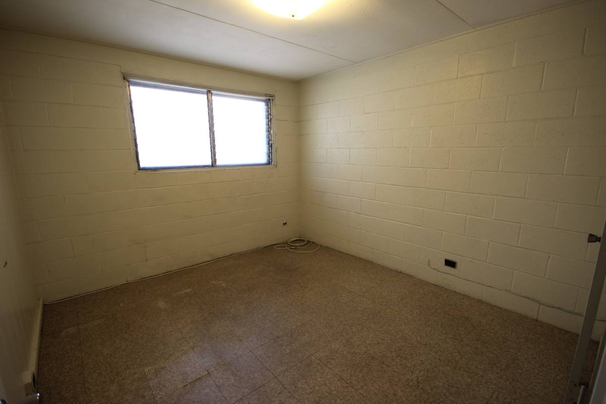 Apartment for rent at 2304 Kapiolani Blvd, Honolulu, HI 96826