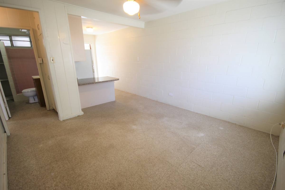 Apartment for rent at 2304 Kapiolani Blvd, Honolulu, HI 96826