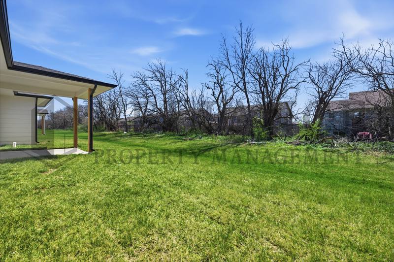 House for rent at 525 E Elmwood St, Valley Center, KS 67147