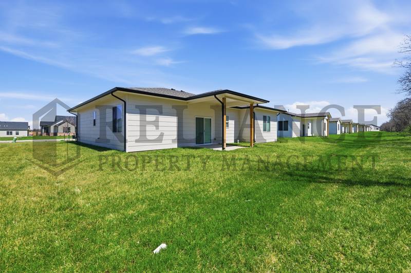 House for rent at 525 E Elmwood St, Valley Center, KS 67147