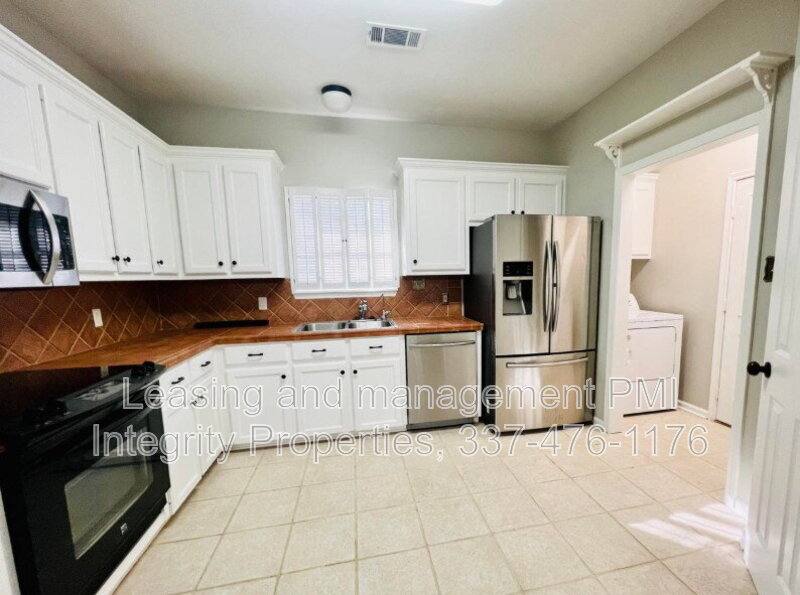 House for rent at 101 Seneca Circle, Youngsville, LA 70592