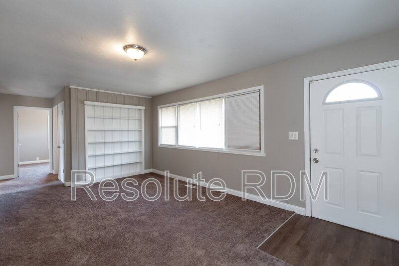 House for rent at 7955 E 49th St, Indianapolis, IN 46226