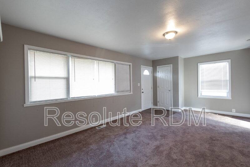 House for rent at 7955 E 49th St, Indianapolis, IN 46226