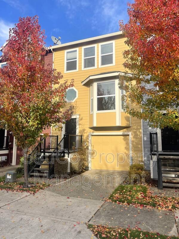 Townhouse for rent at 20715 NW Painted Mountain Dr, Beaverton, OR 97006