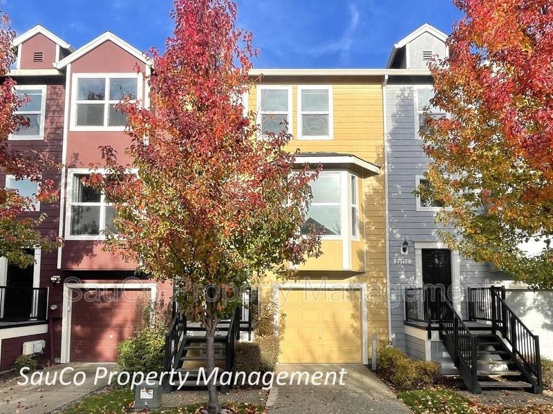 Townhouse for rent at 20715 NW Painted Mountain Dr, Beaverton, OR 97006