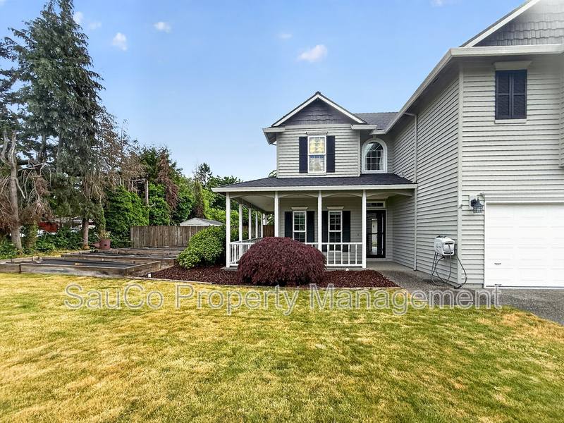 House for rent at 34333 E Columbia Ave, Scappoose, OR 97056
