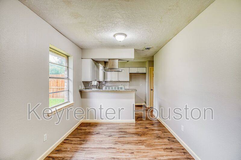 House for rent at 4419 Curly Oaks Dr, Houston, TX 77053