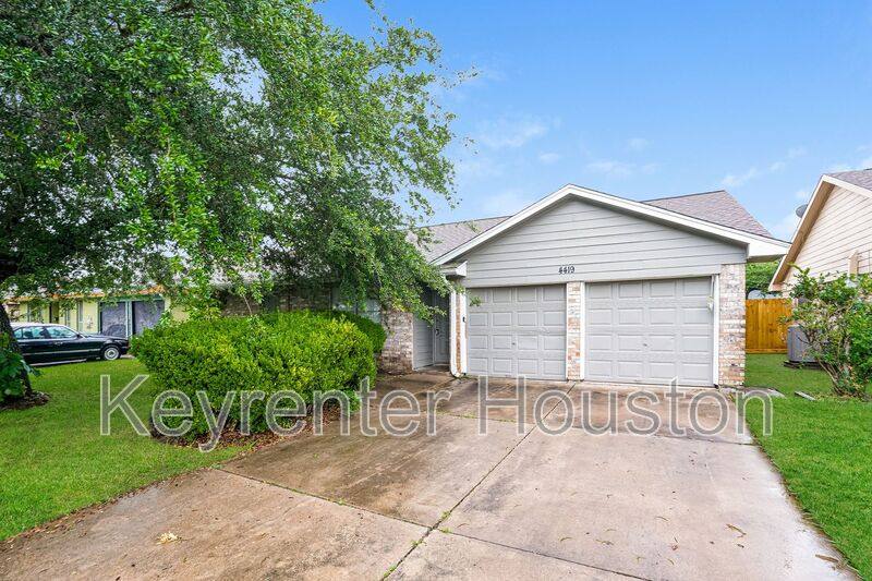 House for rent at 4419 Curly Oaks Dr, Houston, TX 77053