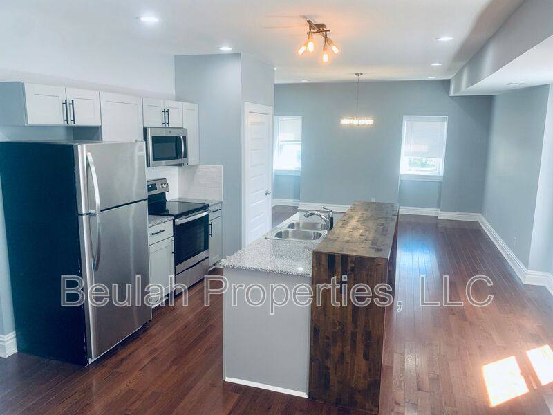 Apartment for rent at 2409 S 12th St #3F, Saint Louis, MO 63104