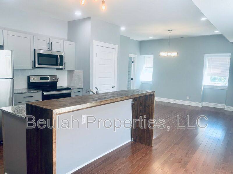 Apartment for rent at 2409 S 12th St #3F, Saint Louis, MO 63104
