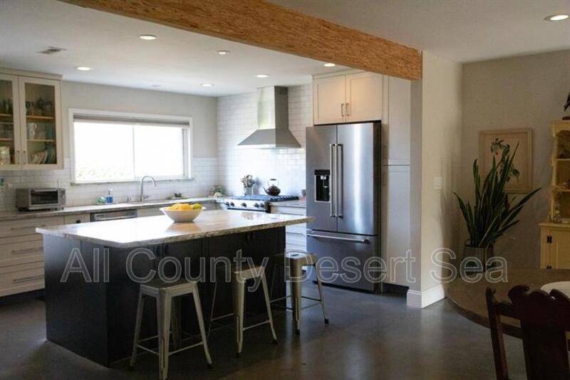 House for rent at 8121 Foxhall Dr, Huntington Beach, CA 92646