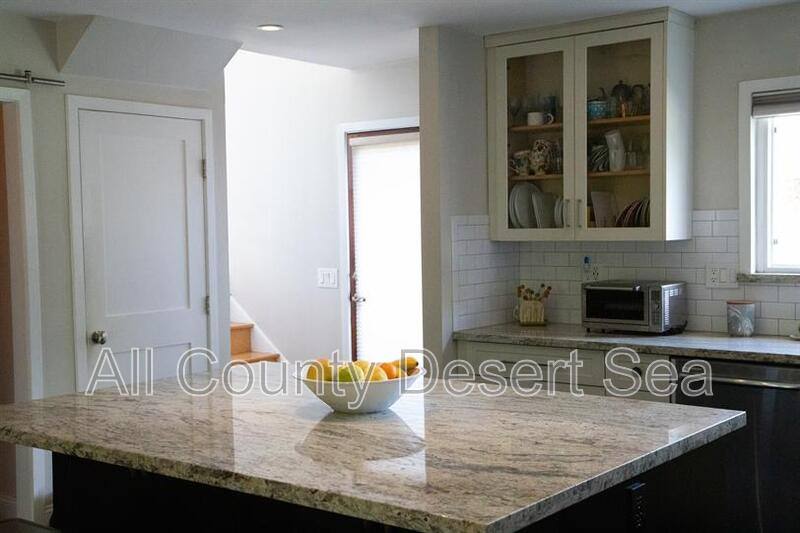 House for rent at 8121 Foxhall Dr, Huntington Beach, CA 92646