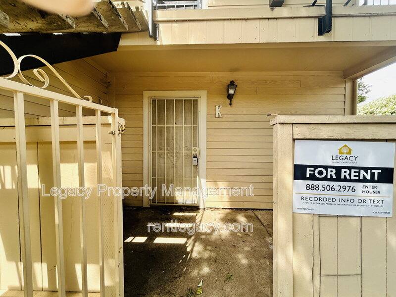 Apartment for rent at 7445 Auburn Oaks Court #K, Citrus Heights, CA 95621