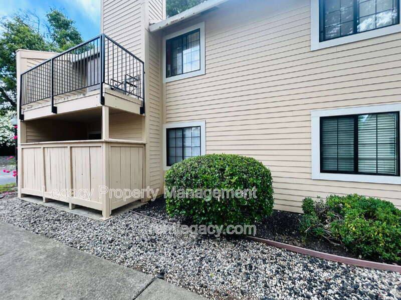 Apartment for rent at 7445 Auburn Oaks Court #K, Citrus Heights, CA 95621