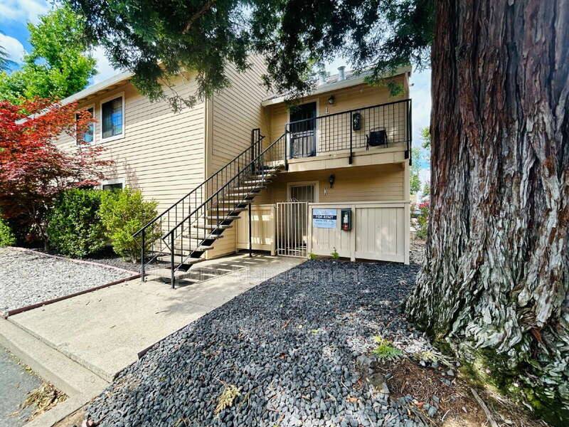 Apartment for rent at 7445 Auburn Oaks Court #K, Citrus Heights, CA 95621