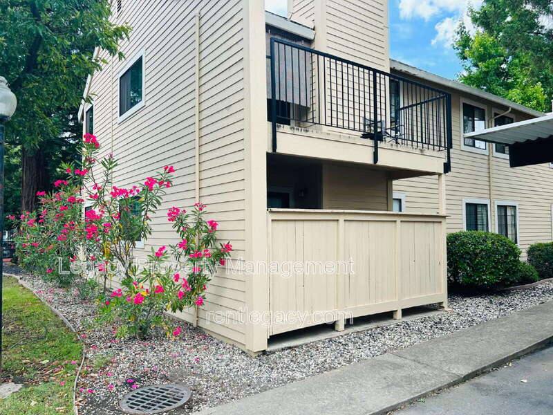 Apartment for rent at 7445 Auburn Oaks Court #K, Citrus Heights, CA 95621