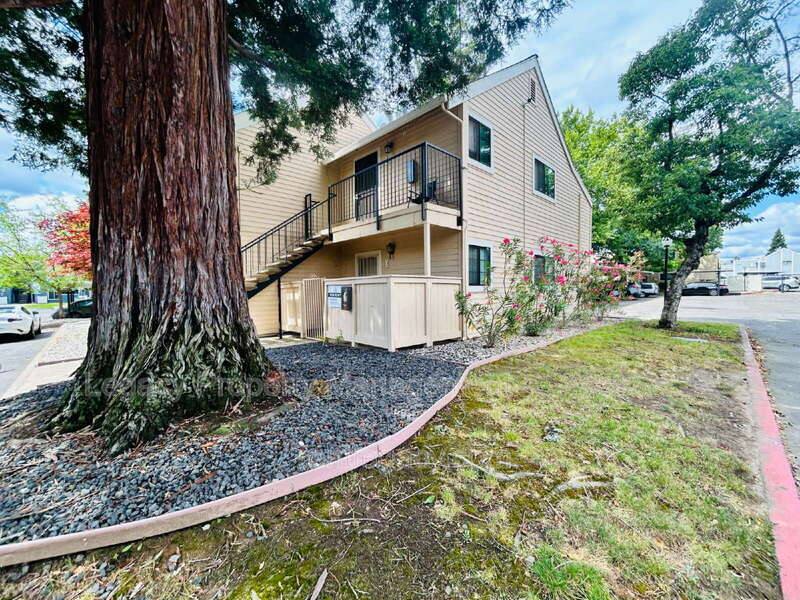 Apartment for rent at 7445 Auburn Oaks Court #K, Citrus Heights, CA 95621