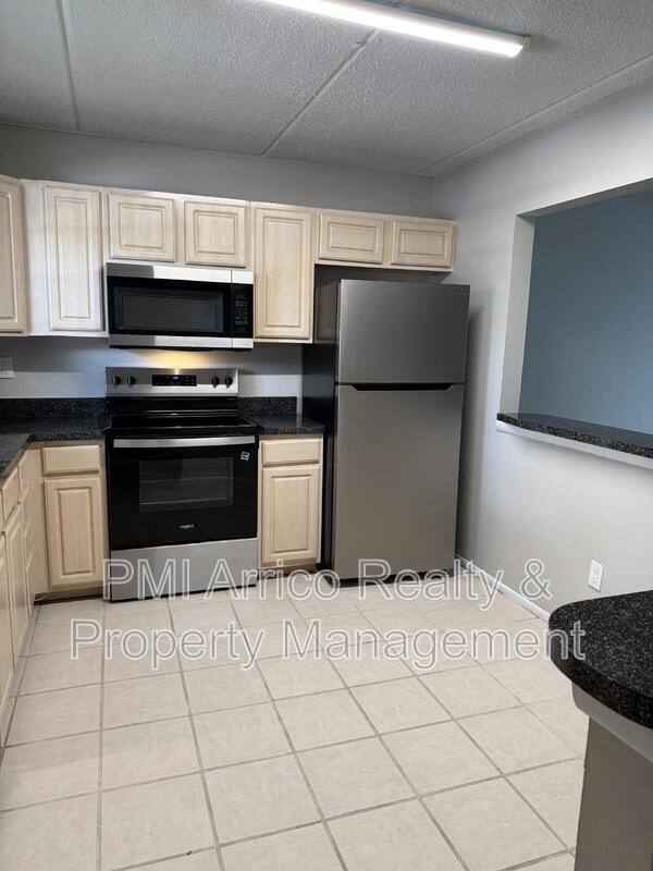 Condo for rent at 2812 Somerset Park Dr #203, Tampa, FL 33613