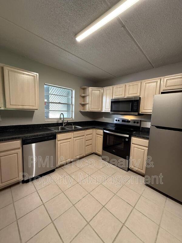 Condo for rent at 2812 Somerset Park Dr #203, Tampa, FL 33613