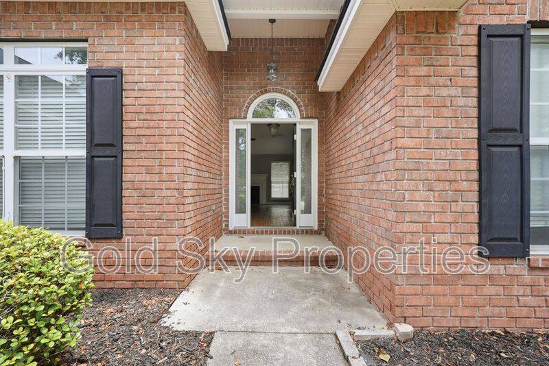 House for rent at 124 Hall St, Richmond Hill, GA 31324