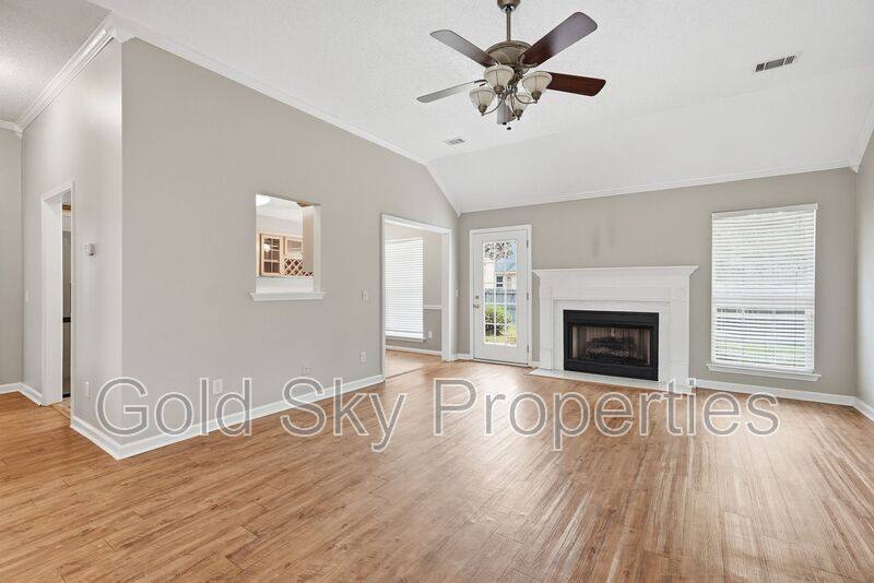 House for rent at 124 Hall St, Richmond Hill, GA 31324