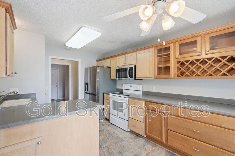 House for rent at 124 Hall St, Richmond Hill, GA 31324