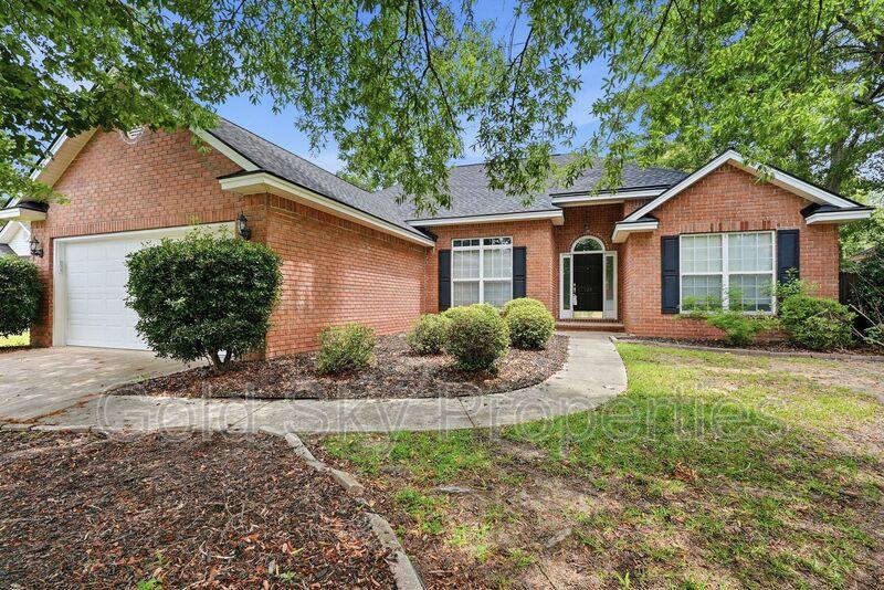 House for rent at 124 Hall St, Richmond Hill, GA 31324