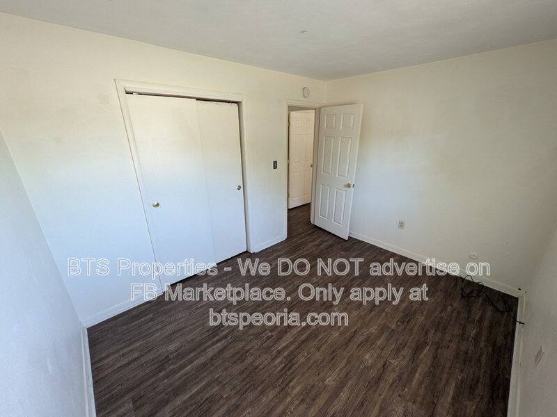 Apartment for rent at 5917 W Plank Rd #3, Peoria, IL 61604
