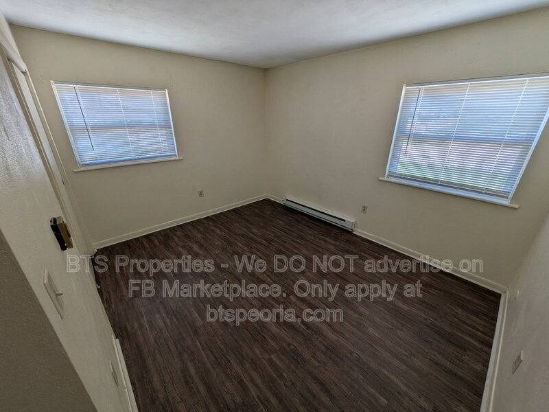 Apartment for rent at 5917 W Plank Rd #3, Peoria, IL 61604