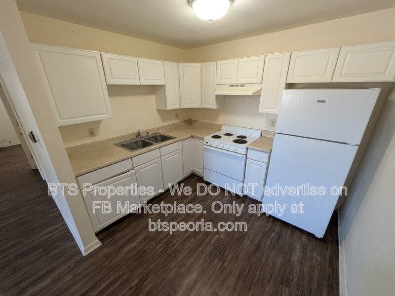 Apartment for rent at 5917 W Plank Rd #3, Peoria, IL 61604