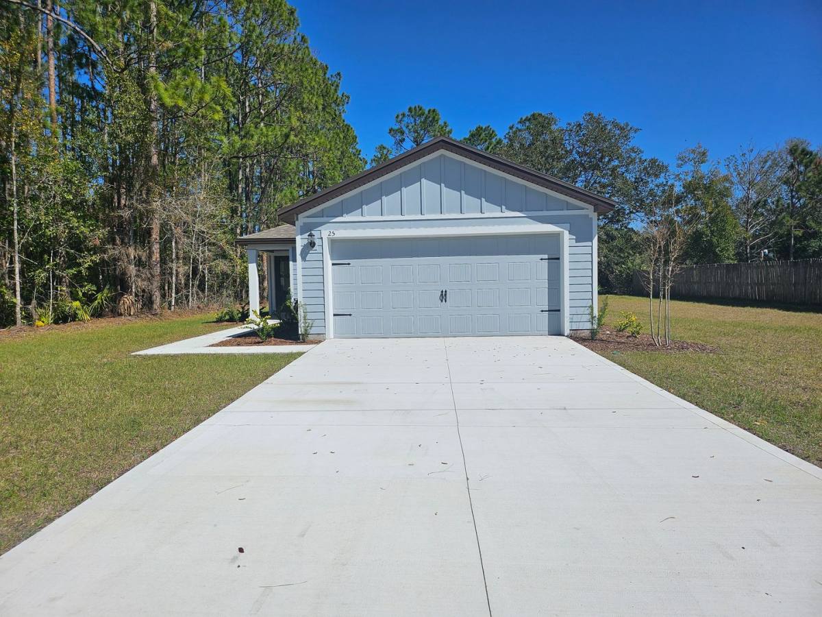 House for rent at 25 Radium Lane, Palm Coast, FL 32164