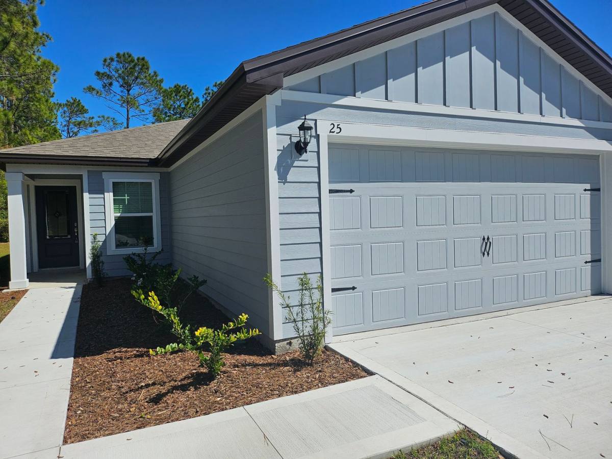 House for rent at 25 Radium Lane, Palm Coast, FL 32164