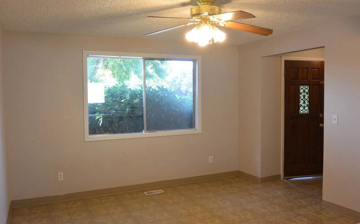 House for rent at 1105 N Parkway Ave, Battle Ground, WA 98604