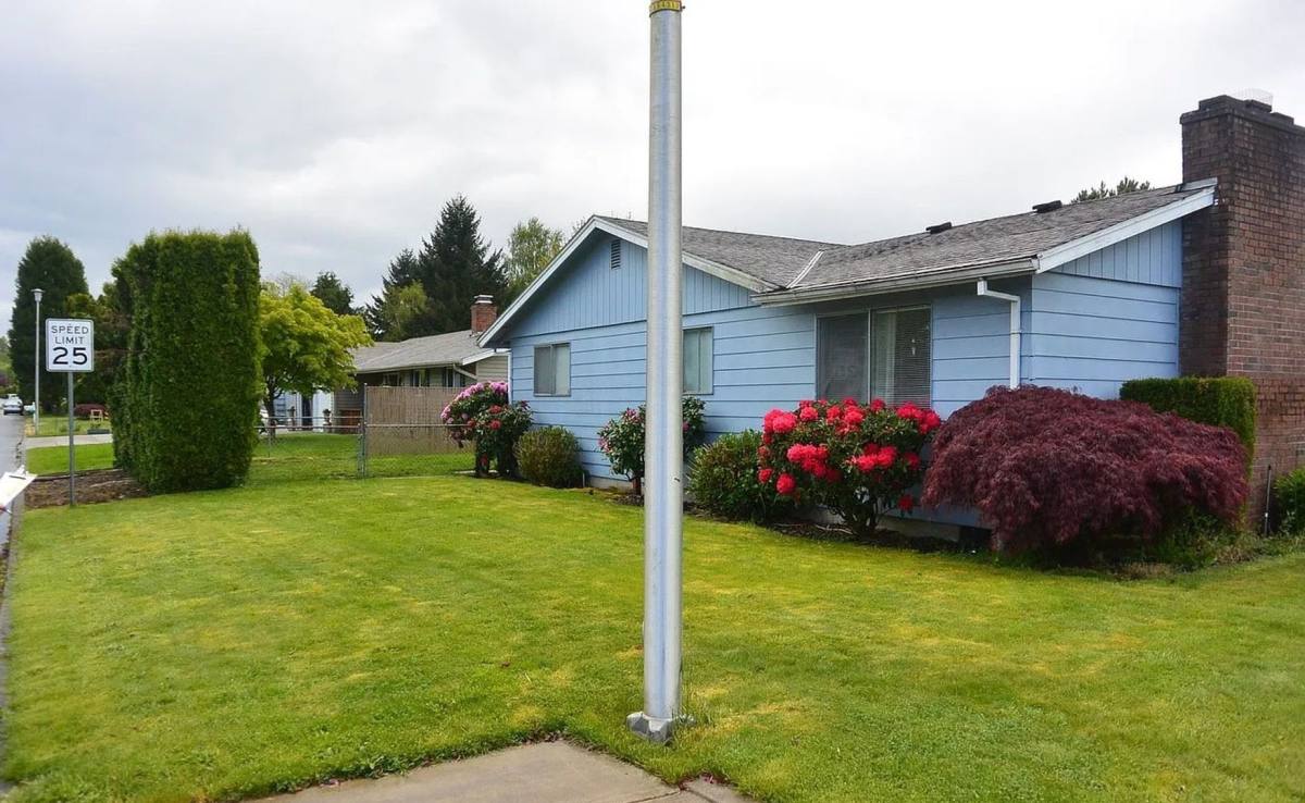 House for rent at 1105 N Parkway Ave, Battle Ground, WA 98604