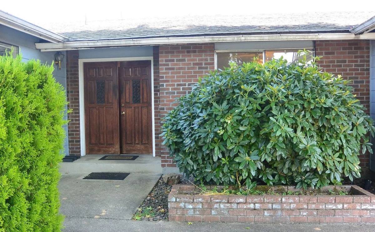 House for rent at 1105 N Parkway Ave, Battle Ground, WA 98604