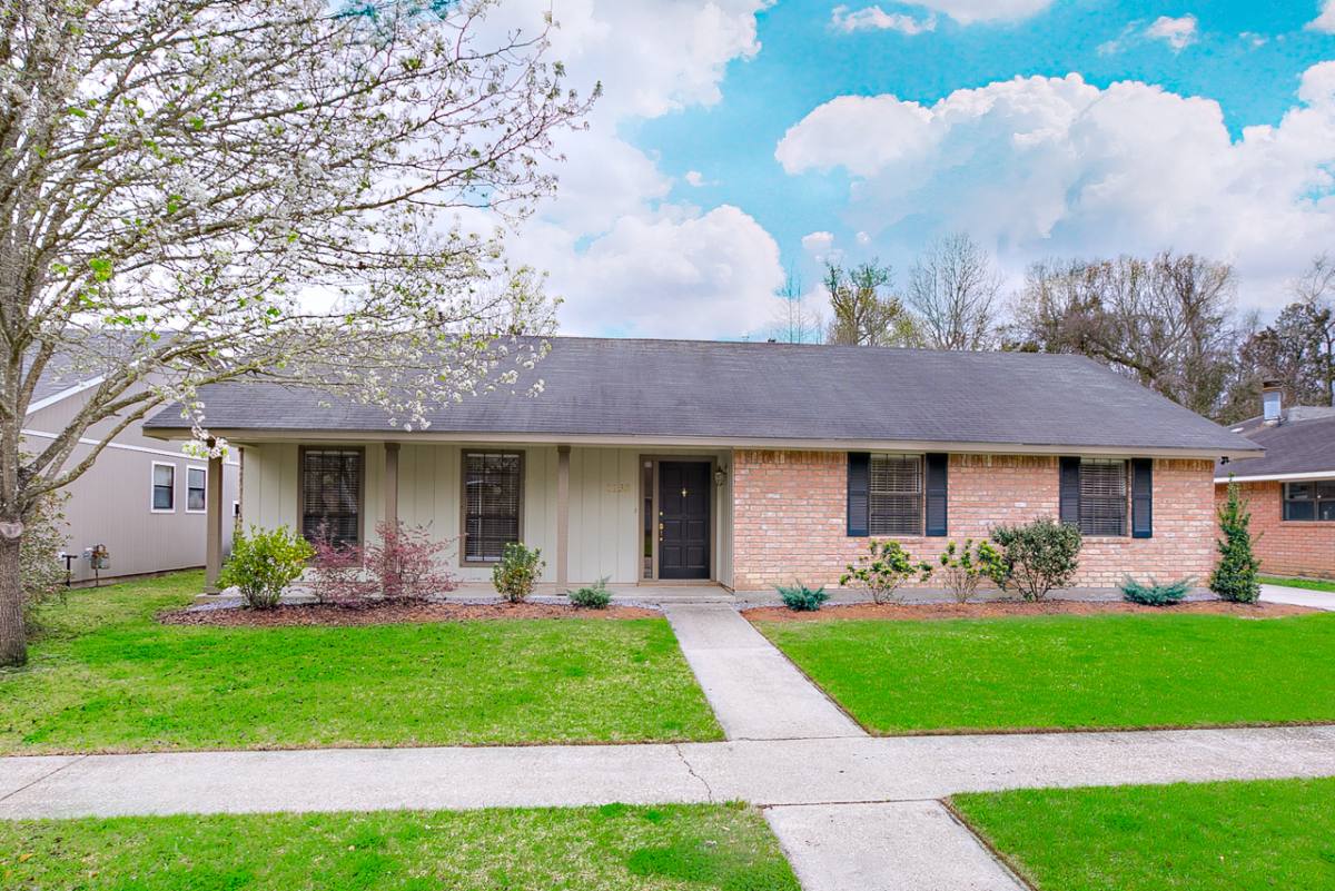 House for rent at 1138 Brookhollow Dr, Baton Rouge, LA 70810