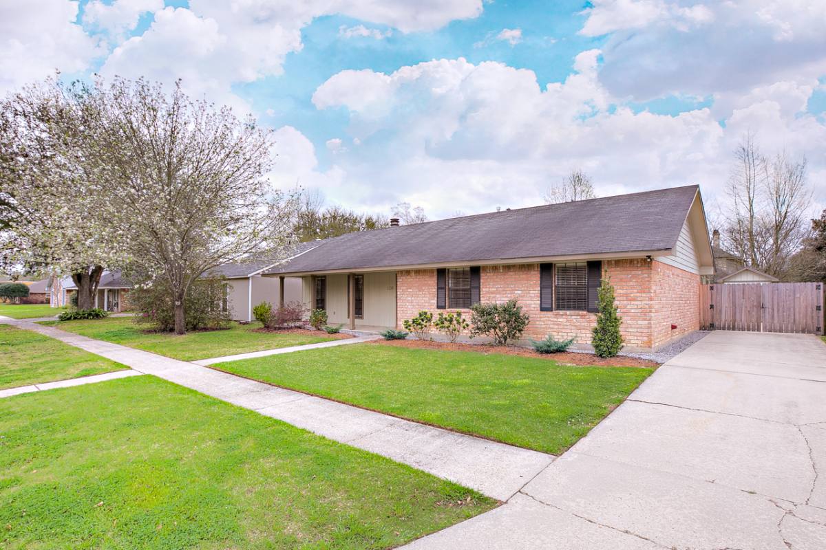 House for rent at 1138 Brookhollow Dr, Baton Rouge, LA 70810