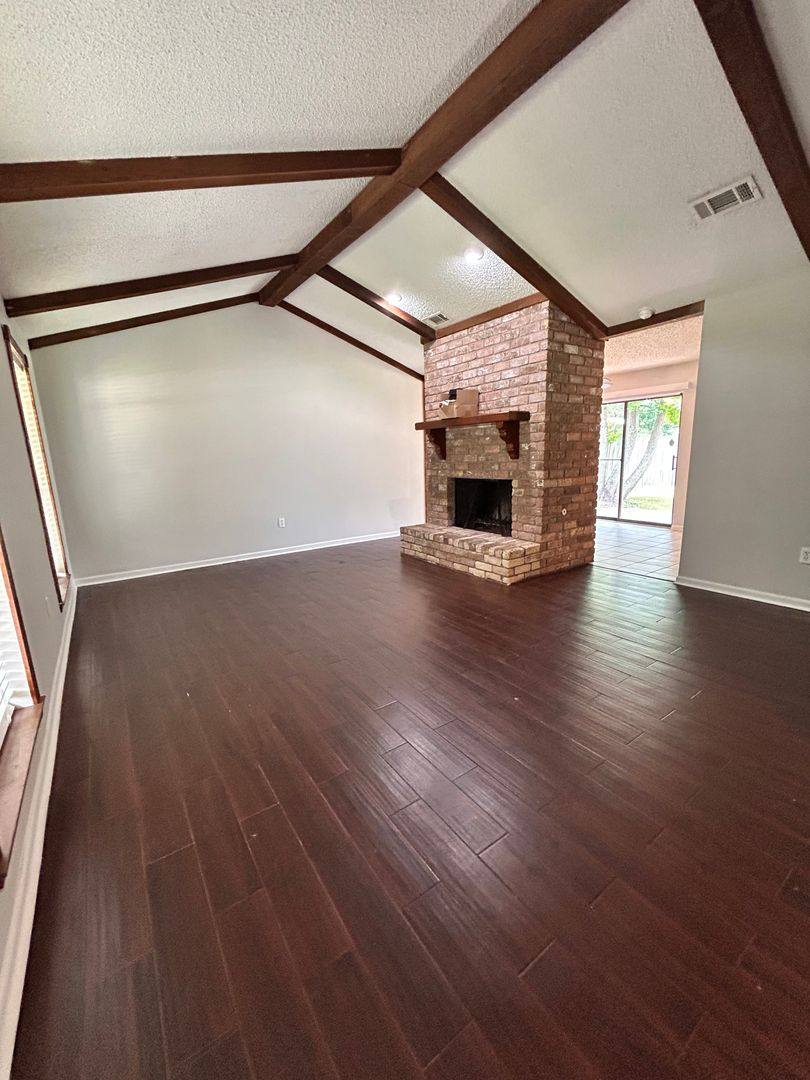 House for rent at 1138 Brookhollow Dr, Baton Rouge, LA 70810