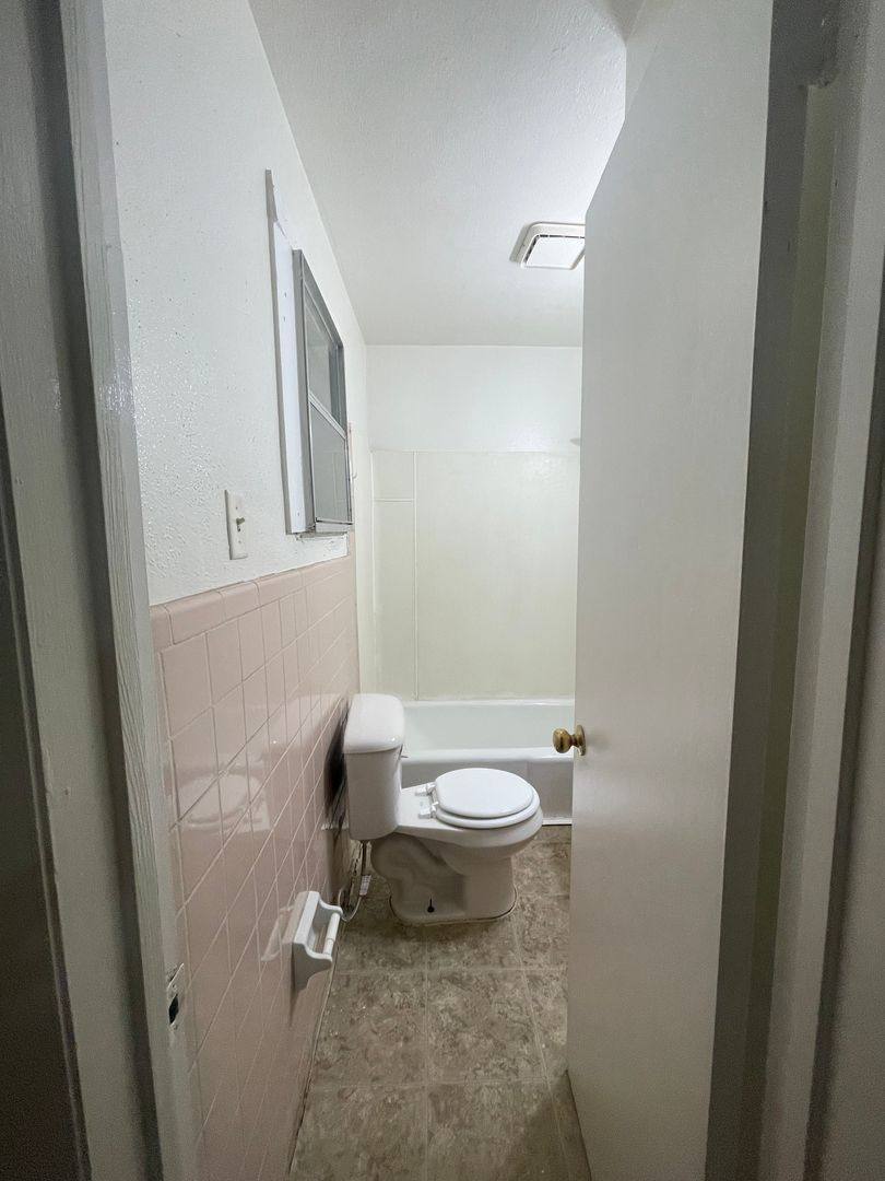 Apartment for rent at 2412-B Airport Dr, Athens, GA 30605