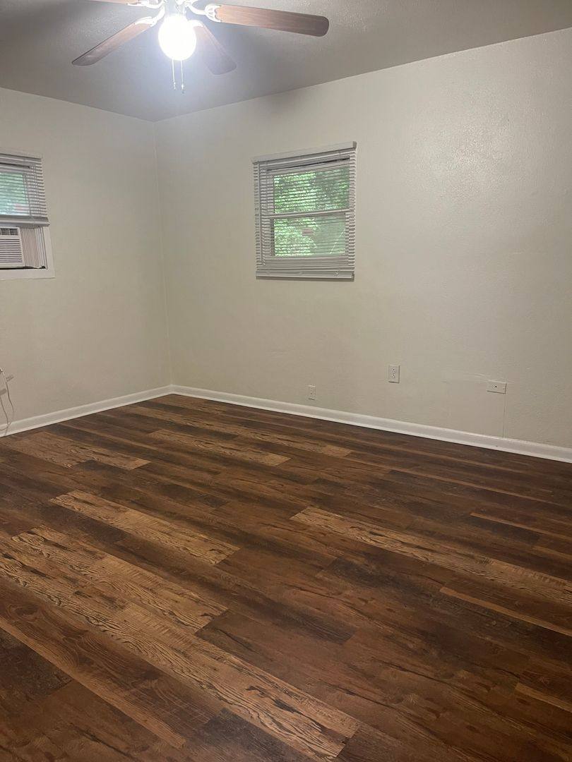 Apartment for rent at 2412-B Airport Dr, Athens, GA 30605