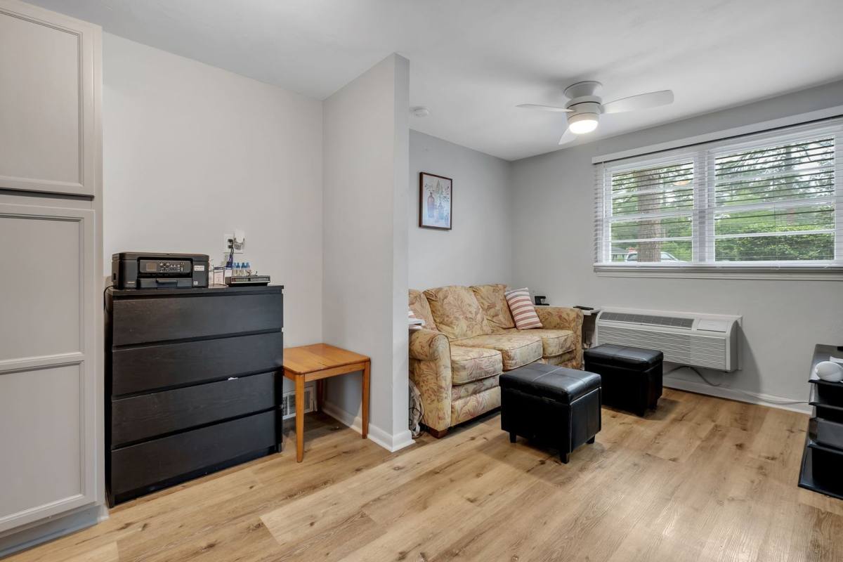 Townhouse for rent at 1603 Carruthers St #A, Tallahassee, FL 32308