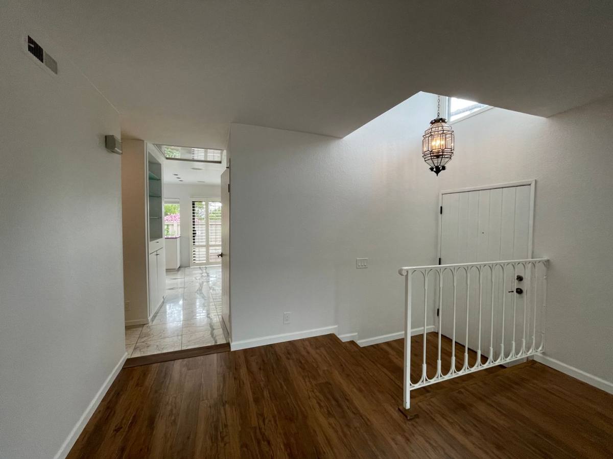 Townhouse for rent at 8009 Caminito Gianna, La Jolla, CA 92037