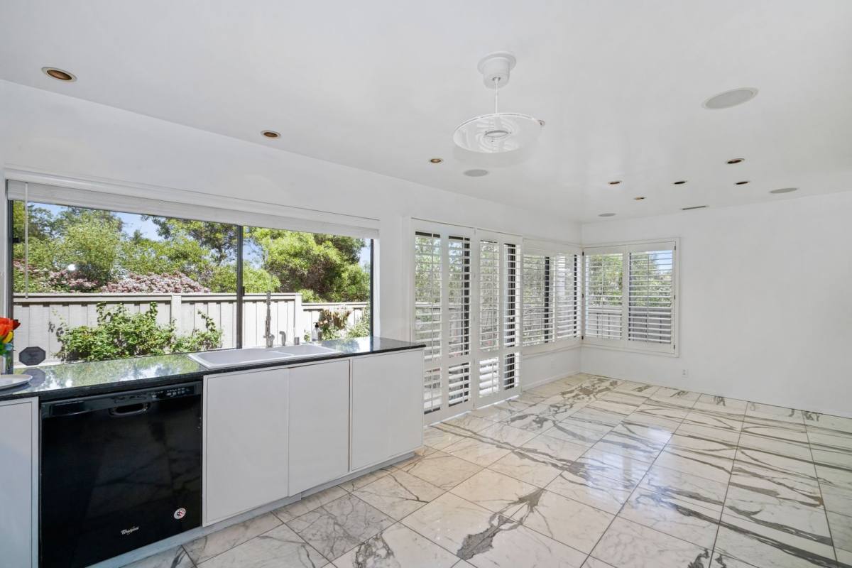 Townhouse for rent at 8009 Caminito Gianna, La Jolla, CA 92037