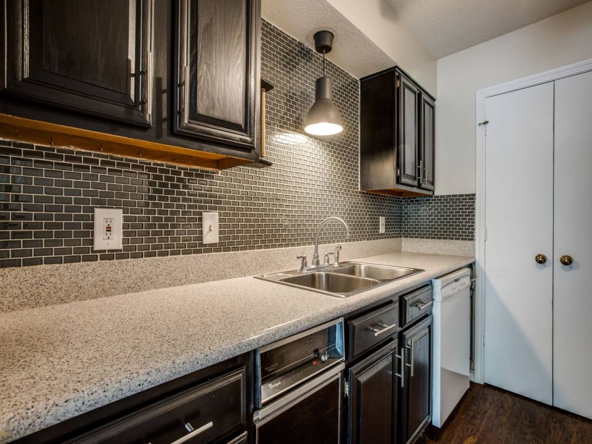 Condo for rent at 8550 Fair Oaks Crossing, Dallas, TX 75243