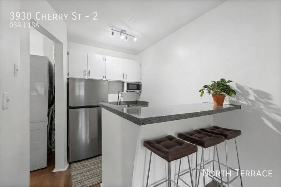 Apartment for rent at 3930 Cherry St, Kansas City, MO 64116