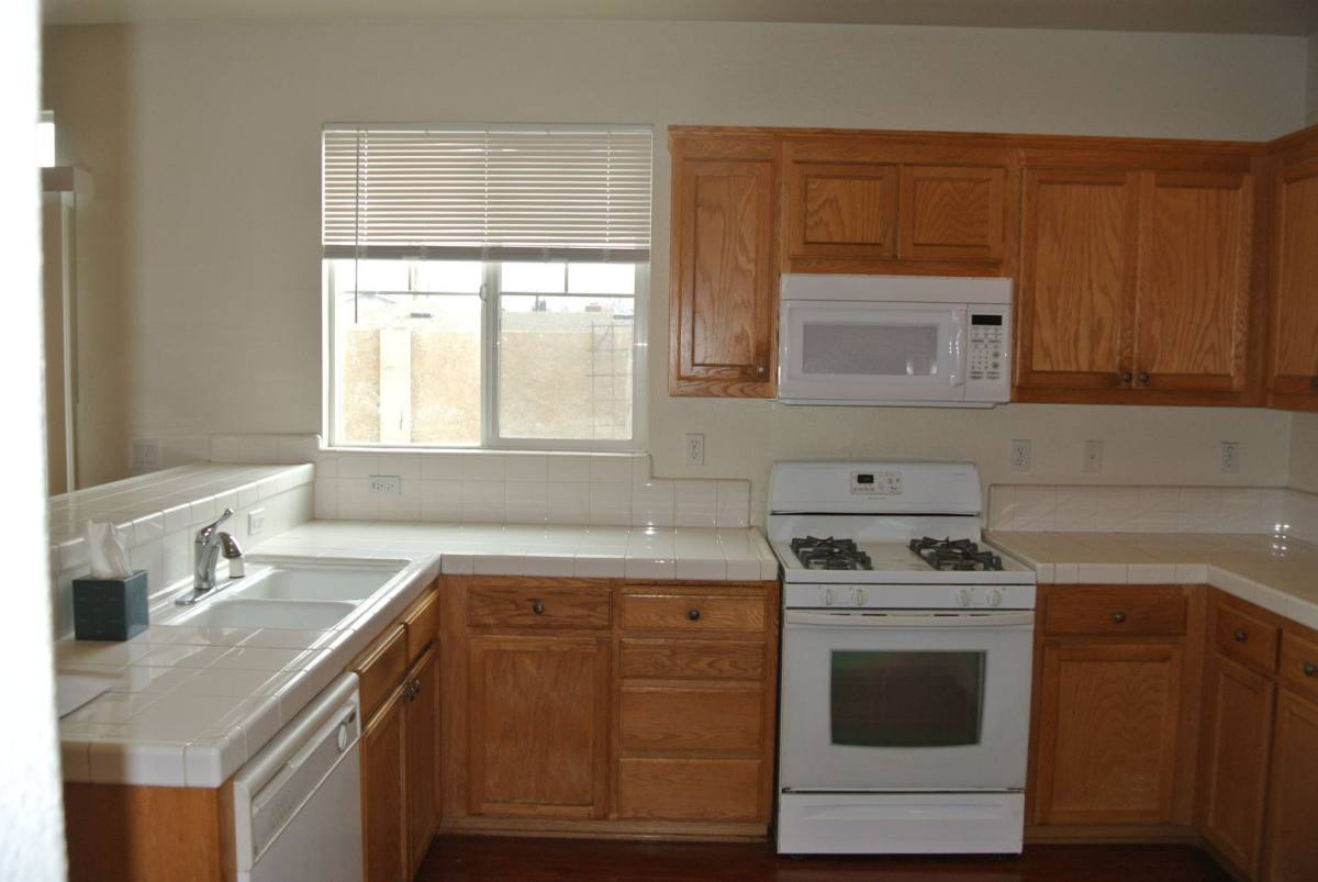 House for rent at 61 Cassia St, Pittsburg, CA 94565