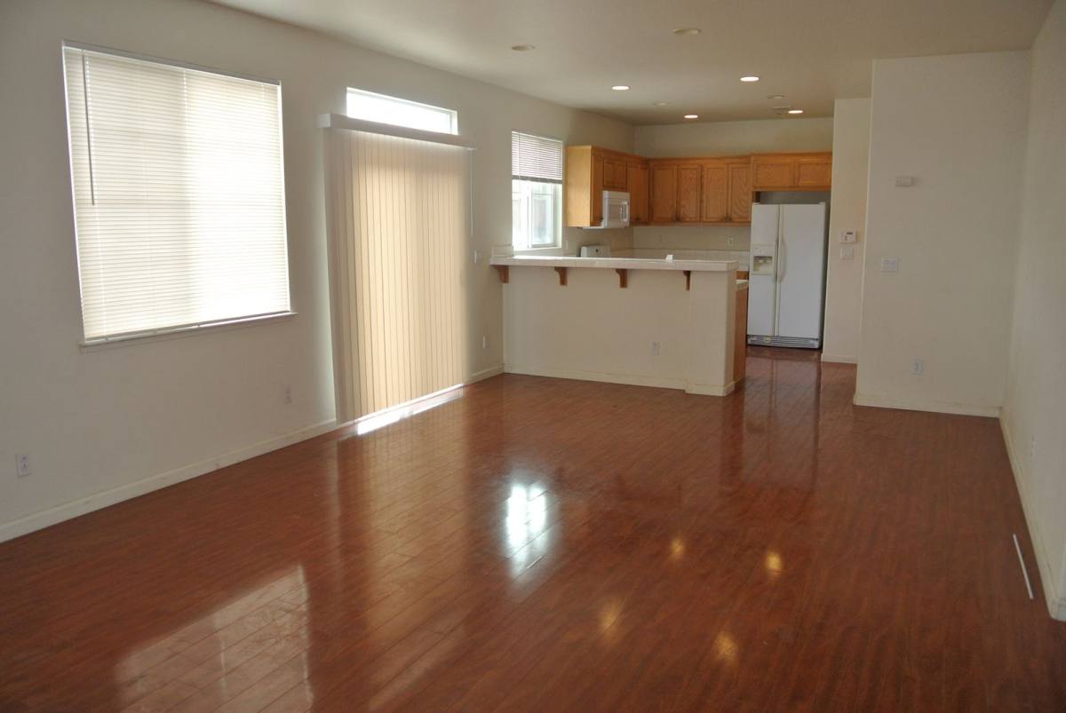 House for rent at 61 Cassia St, Pittsburg, CA 94565
